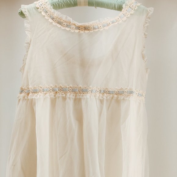Vintage Night Gown & Cover Set - Made in Canada - 1960s/70s Regency Style - Picture 4 of 11